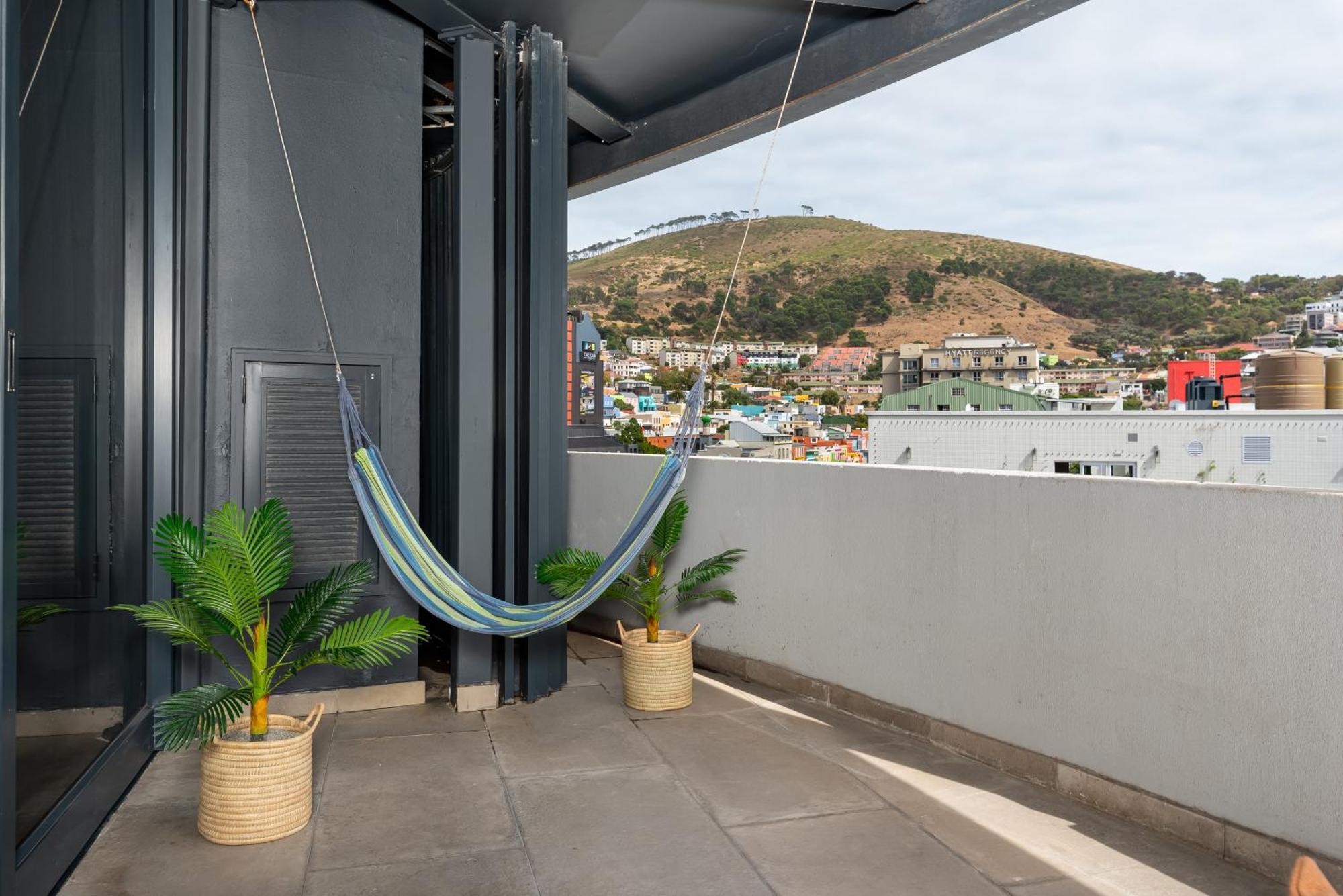 Neighbourgood Loop Street Hotel Cape Town Room photo